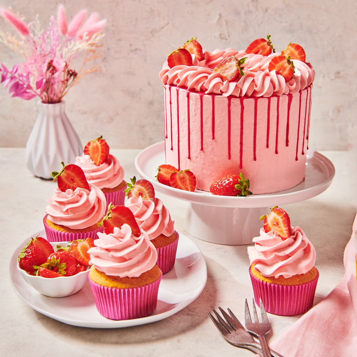 FunCakes Mix voor Enchanted Cream Strawberry 450g - aardbei - Afbeelding 2