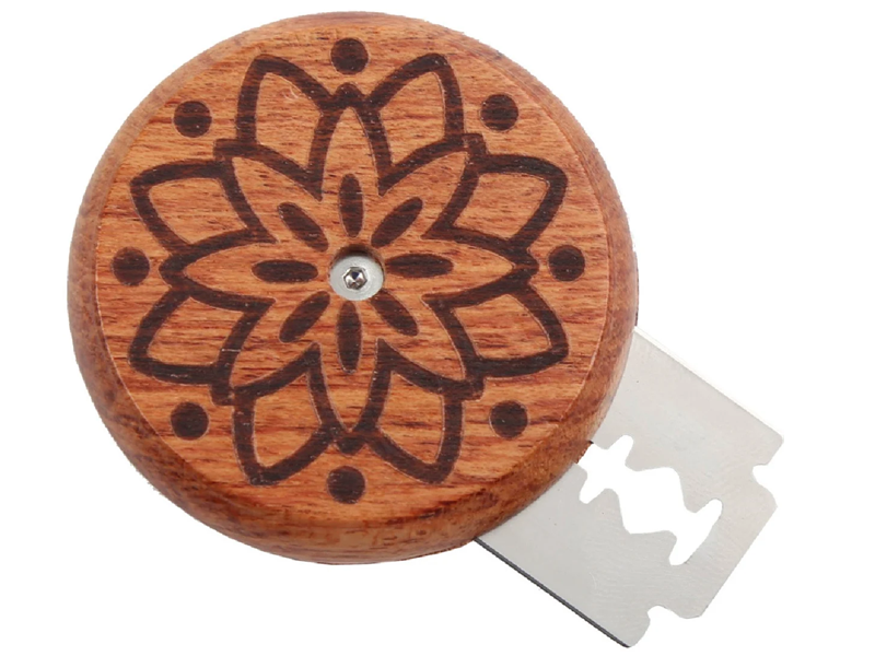 BrandNewCake Deegmesje Houten UFO (incl. 5 mesjes) - Afbeelding 1