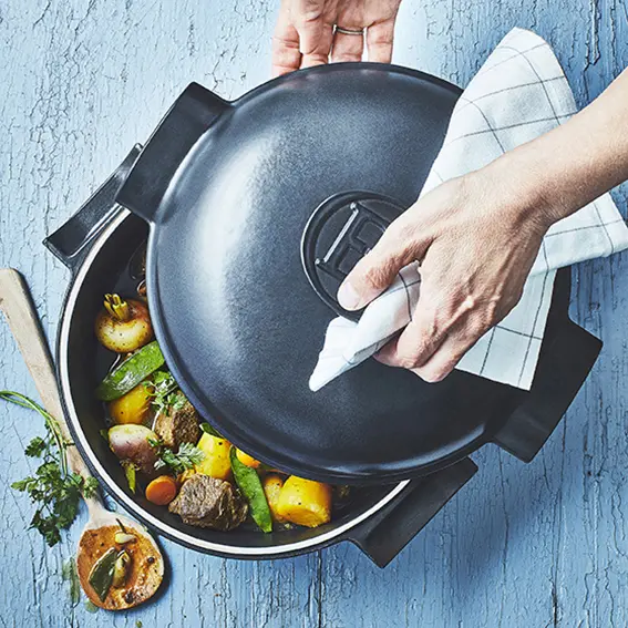 Emile Henry Kookpan rond Delight - 4.0Ltr - Slate - Afbeelding 6