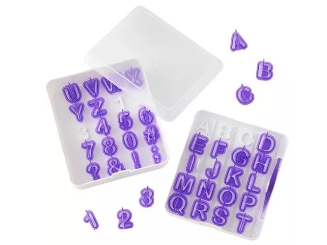 Wilton Uitstekers Letters en Nummers Set**
