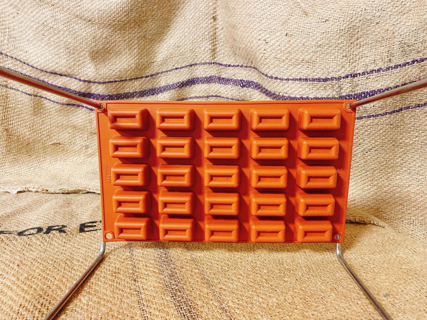 Siliconen Bakvorm Savarin Rechthoek 25x**