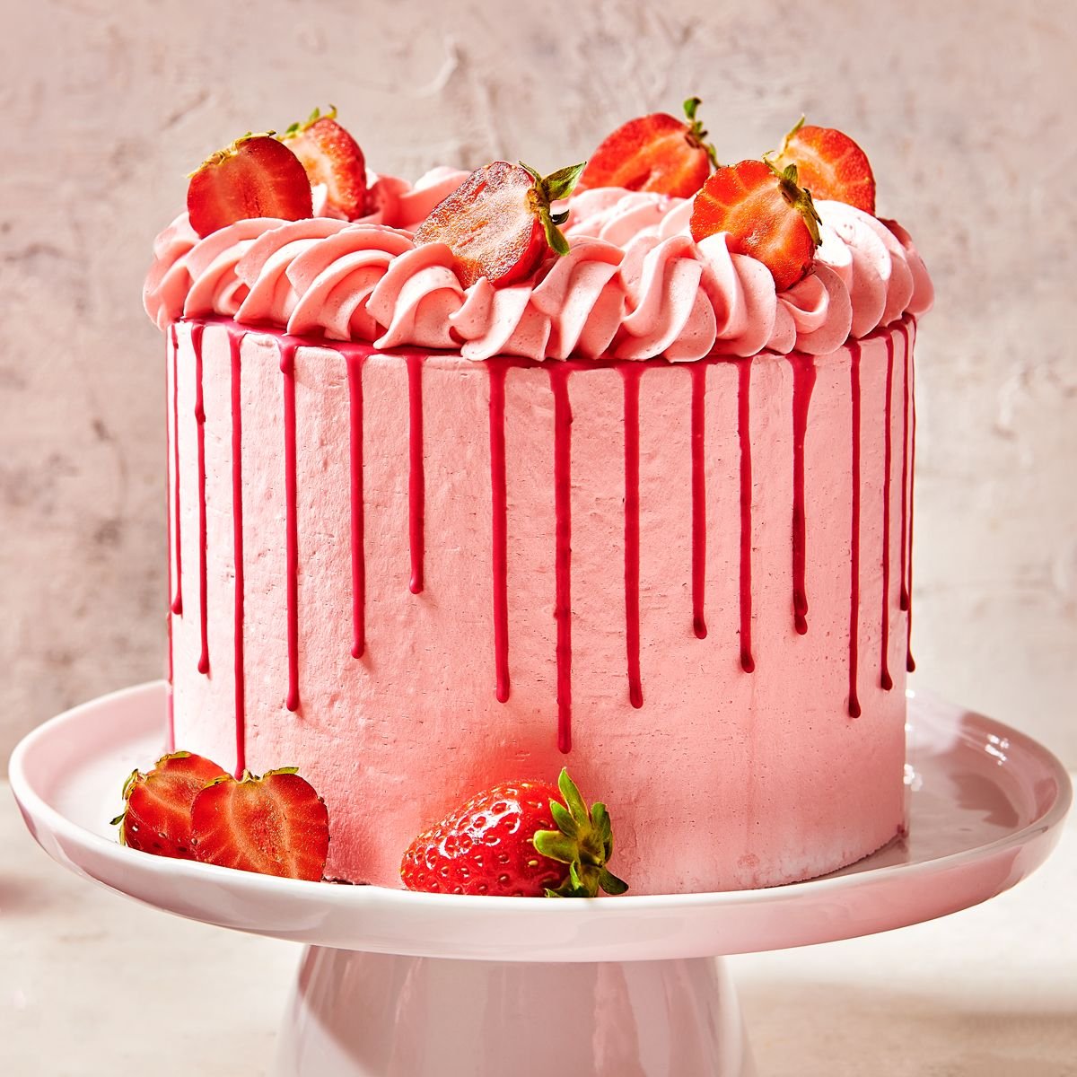 FunCakes Mix voor Enchanted Cream Strawberry 900g - aardbei